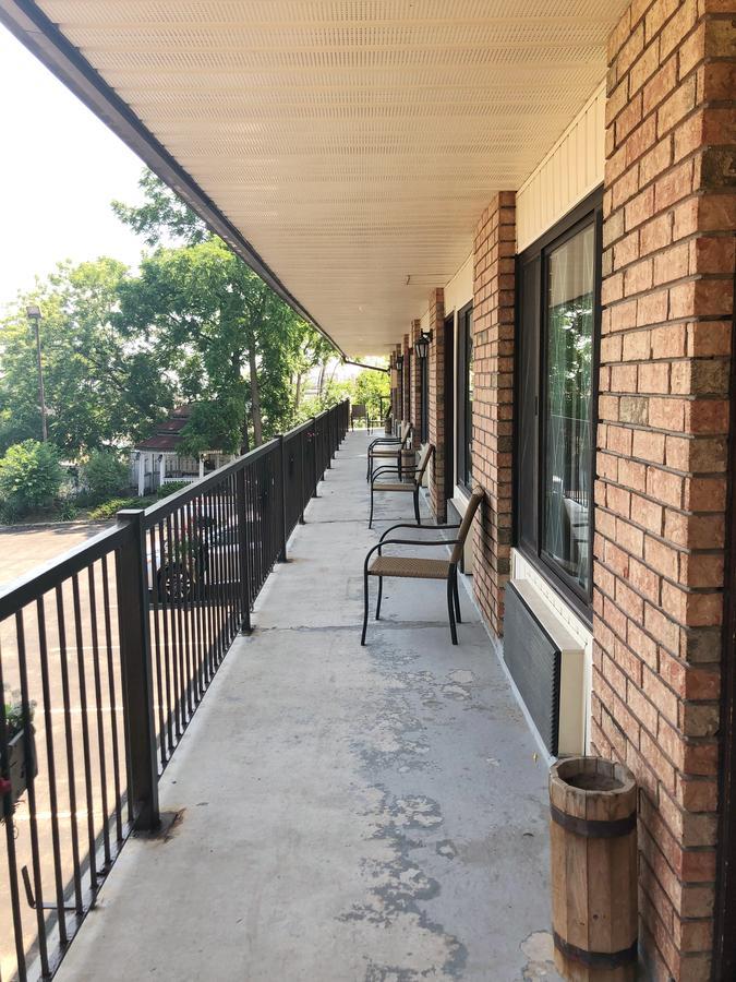 7 Days Inn Niagara Falls Exterior photo